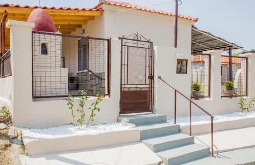 Ofrinion Casa | 4 seasons home Ofrinio