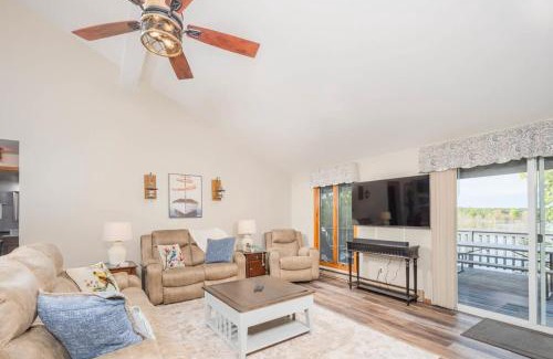 Waupaca Casa | 4 Seasons Lakehouse Luxury
