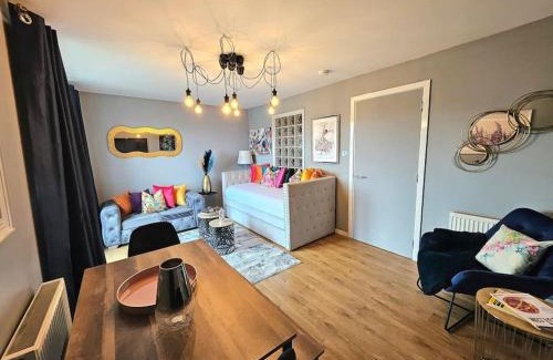 West Pilton Apartamento | 4 Separate Beds, Sleeps 6, Beautiful 2 bed Apt