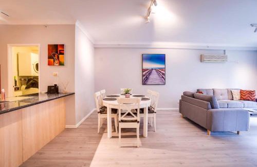 East Perth Apartamento | 4 So Much More Family Apt 2br Parking