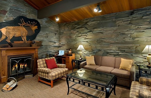 Port Angeles Hotel | 4 Spacious Units! Pool, FREE Parking, Pets Allowed, Near Francis Street Park!