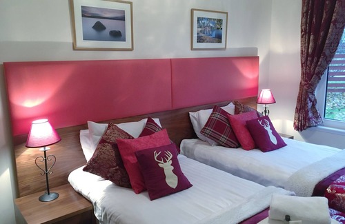 Aviemore Casa | 4-star accommodation that welcomes your pet as well .The pet friendly Eagle offers fresh chic style