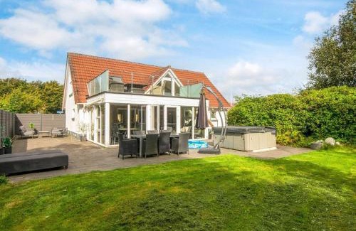 Henne Casa | 4 star holiday home in Henne