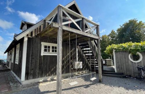 Drottningskar Casa | 4 star holiday home in Drottningskär