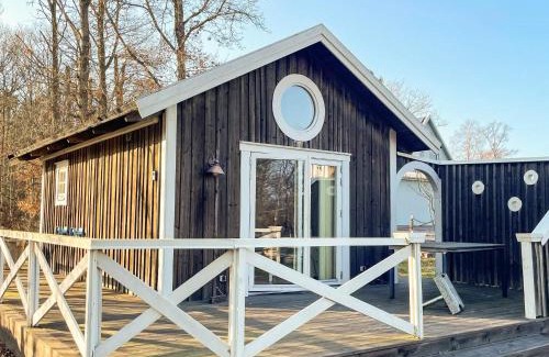 Drottningskar Casa | 4 star holiday home in Drottningskär