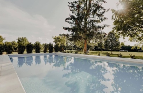 Saunieres Casa | 4-star Maison de Maître, 25 minutes from Beaune. Swimmingpool, sauna, steamroom.