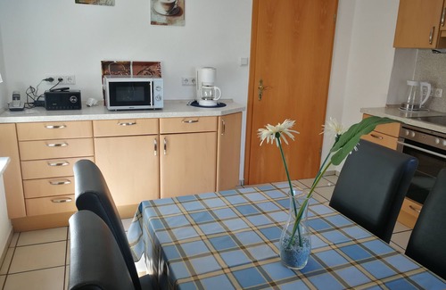 Witzenhausen Casa | Casa de vacaciones de 4 estrellas Antonia, céntrica, cerca de la ciudad, ubicada directamente en el carril bici del valle de Werra