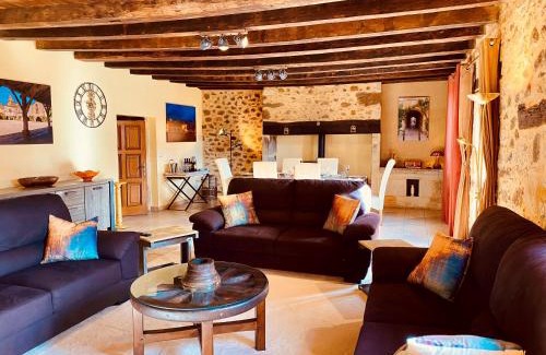 Capdrot Casa | 4-Star Tourism Rated Holiday Home with Air Con & Private Heated Pool - 40 Mins from Bergerac