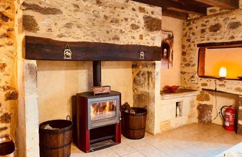 Capdrot Casa | 4-Star Tourism Rated Holiday Home with Air Con & Private Heated Pool - 40 Mins from Bergerac