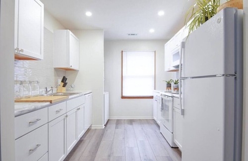 Oread Apartamento | 926 Tennessee #4 · [4] Charming Lawrence Apt home Steps from Mass St!