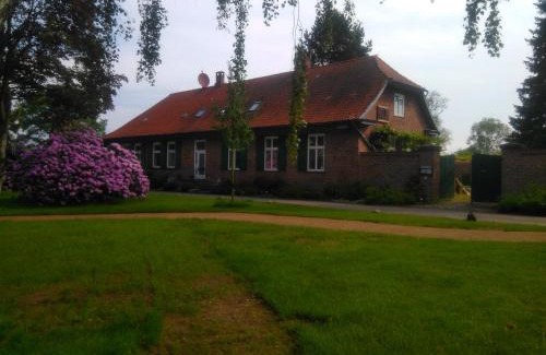 Eutin Apartamento | 4 Sterne Wohnen "Zum alten Forsthof" am Schlosspark, App 1 "smuck und groot"
