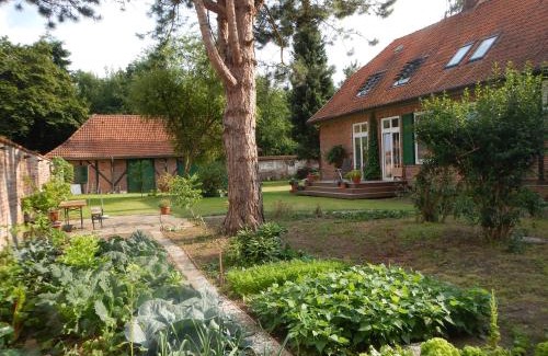 Eutin Apartamento | 4 Sterne Wohnen "Zum alten Forsthof" am Schlosspark, App 1 "smuck und groot"