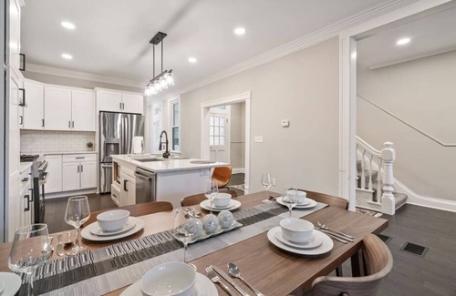 Shadyside Apartamento | 4 Story Home|Triple King|Backyard|UPMC Shadyside