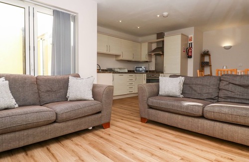 Porth Cabaña | 4 The Beach House