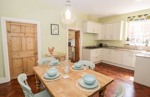 Shipston on Stour Cabaña | 4 THE OLD COUNCIL HOUSE, family friendly in Shipston-On-Stour