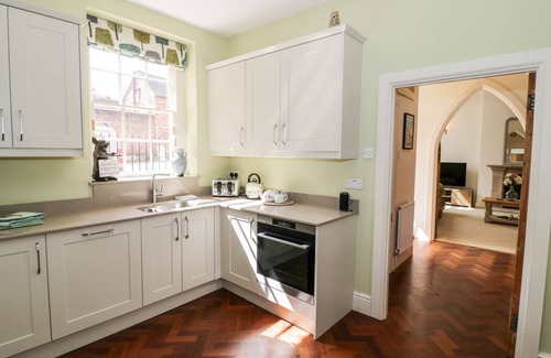 Shipston on Stour Cabaña | 4 THE OLD COUNCIL HOUSE, family friendly in Shipston-On-Stour