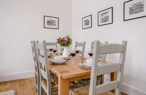 Leiston Casa | 4 The Old Grammar School in Leiston hosted by Air Manage Suffolk