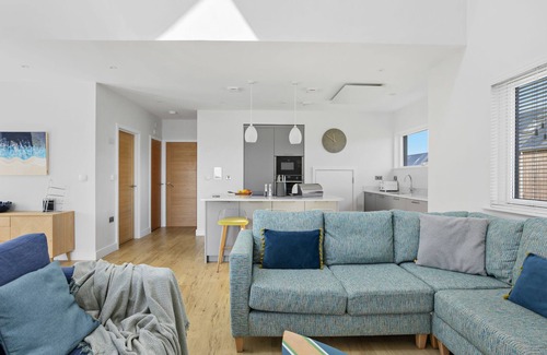 North Buckland Cabaña | 4 The Vista, Willingcott Nr Woolacombe - Outdoor shower/ On-site pool / EV charger/ Ecohome