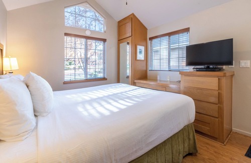 Napa Hotel | 4 Units | Pool & Free Parking | Near Downtown Napa