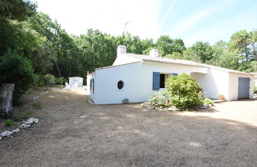 Jard-sur-Mer Villa | VILLA CON PISCINA CLIMATIZADA EN EL BOSQUE DEL PINO CERCA DEL MAR JARD SUR MER