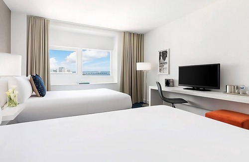 Downtown Miami Hotel | 4 x Savvy Double at YVE Hotel Miami
