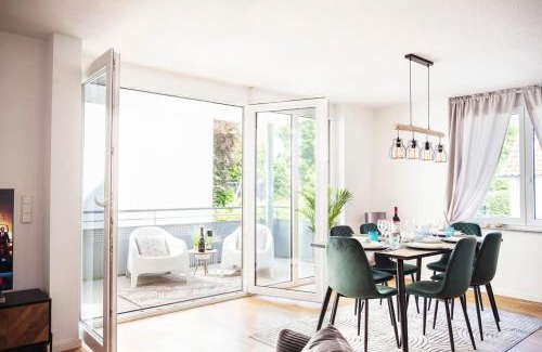 Leinfelden-Echterdingen Apartamento | 4-Zimmer-Apartment - Messe - Airport - Tiefgarage - 3-Schlafzimmer - Küche