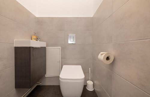 Neukoelln Apartamento | 4 Zimmer Große Küche Balkon am Maybachufer