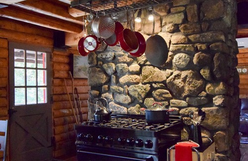 Corea Cabina | Cabaña de Rocky Woods ubicada en 40 acres en un pintoresco pueblo pesquero de Maine