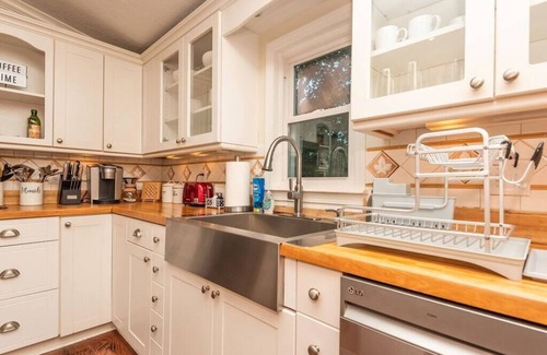 Moravian Falls Casa | 40 Acres w/Waterfalls, Vineyard, Stream, 5 bedroom