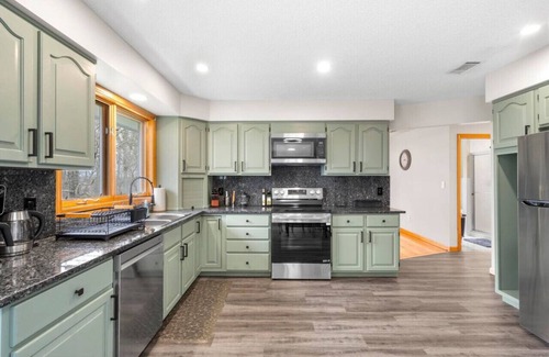Middletown Casa | #40 - Spacious, Sleek & Cozy