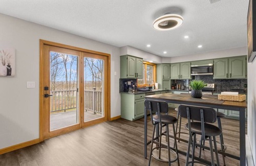 Middletown Casa | #40 - Spacious, Sleek & Cozy