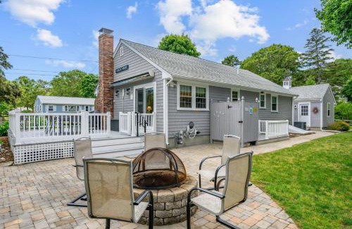 West Harwich Casa | 40 Willow Street West Harwich - Waves on Willow