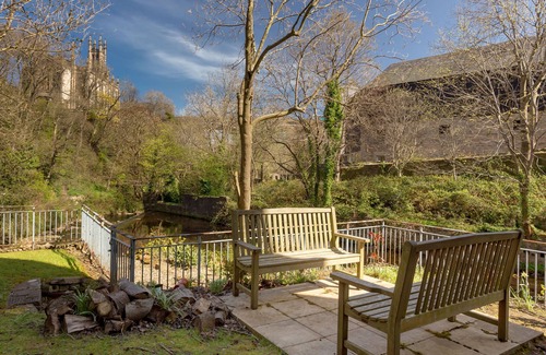 West End Apartamento | 400 Dean Village Apartment