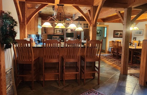 Lakeside Woods Casa | 400ft private waterfront home, fireplace, boathouse, kayaks, DOG FRIENDLY