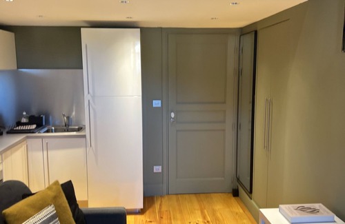Corte Apartamento | 401-Apartamento-Superior-Habitación con desagüe-Balcón