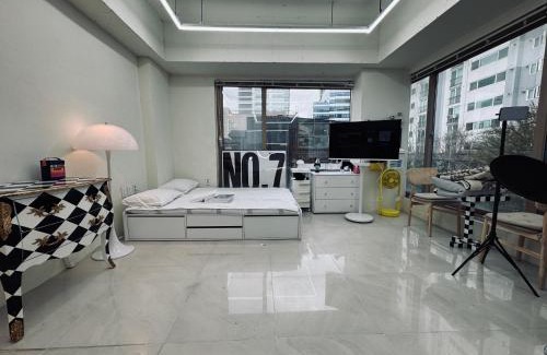 Seongsu Apartamento | 401, Atelier Seongsu Riverside Loft Cherry Blossom Road Han River airport bus