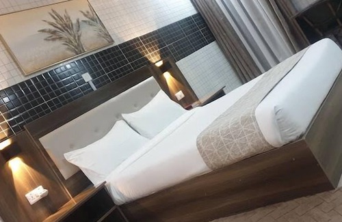Naivasha Hotel | 401 Restaurant & Accommodation