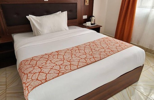 Naivasha Hotel | 401 Restaurant & Accommodation