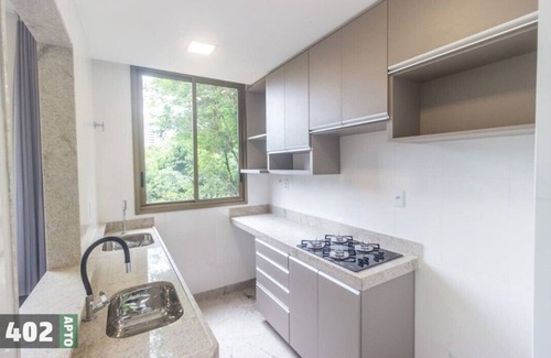 Belo Horizonte Apartamento | 402 Apt for short season next. to the mountain village