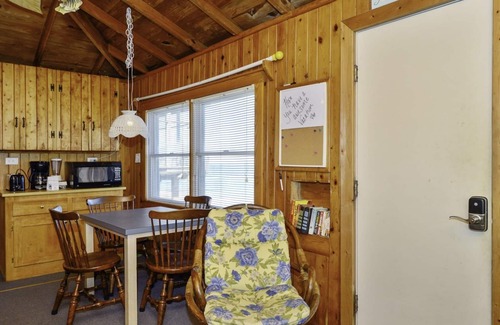 Kitty Hawk Cabaña | 4025 Neaptide * Oceanfront * Walk to Food & Shops