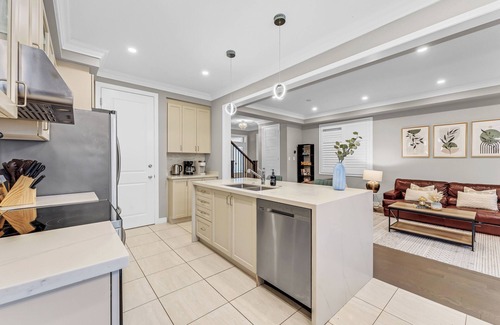 Halton Regional Municipality Apartamento | 40min DT Toronto | King Bed | 5 Bedrooms