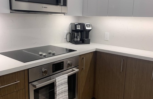 Ala Moana Condominio | 40th Floor One Bedroom Condo