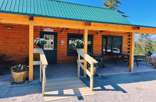 Columbia Falls Cabina | #41 - Flagpole View Cabins - King Cabin