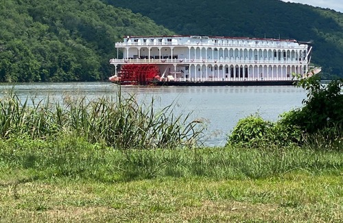Guild Alquiler De Eote | 41 Foot Boat on Tennessee River, 15 minutes from Chattanooga