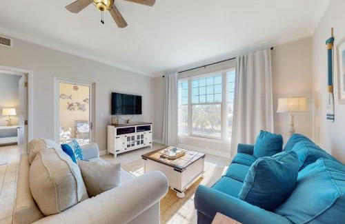 Upper Grand Lagoon Apartamento | 4100 Marriott Drive #311