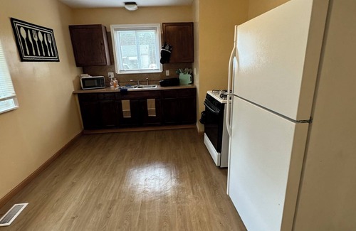 Detroit Casa | 420 friendly 3-bedroom house in Detroit with WiFi, AC
