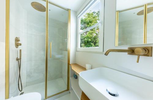 Notre-Dame-des-Champs Apartamento | 42ChercheMidi New 100m2 3BR Designer Flat in Paris 6th St Germain-des-Près