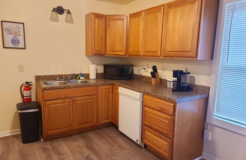 Oneonta Apartamento | 43 Cliff - Apt 2 - 3 bdrm apt in City Center Oneonta, walkable to Main St