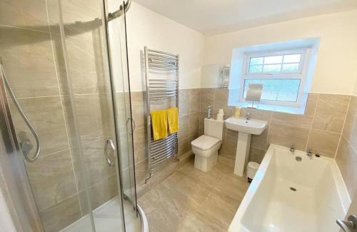 Coedpoeth Casa | 43 Heol Maelor- A Homely Cottage in Wrexham, North Wales