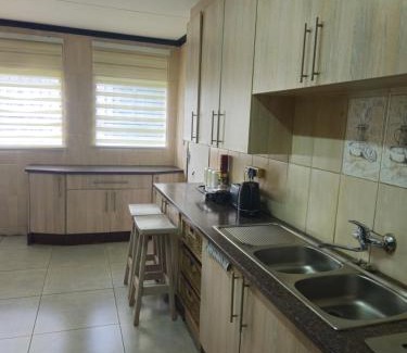 Emalahleni Casa | 43 Home